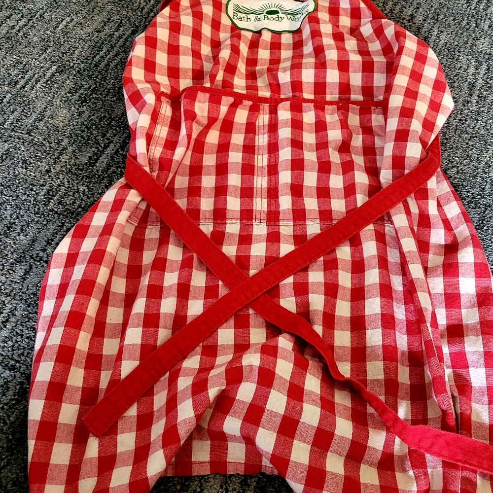 Retitled Red and White Gingham Bath and Body Works Apron